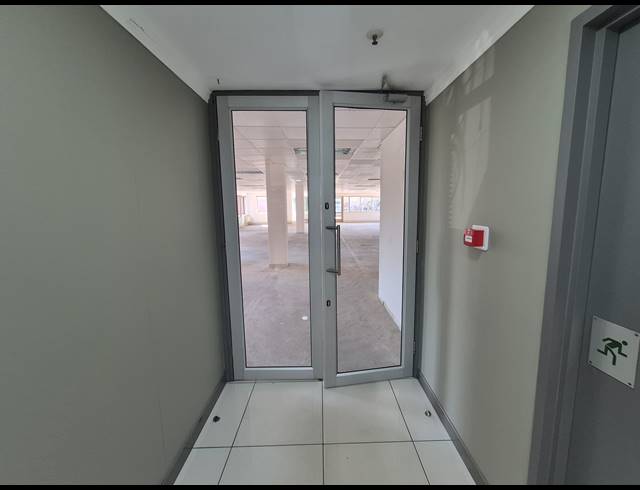 338M² OFFICE TO LET IN WOODMEAD